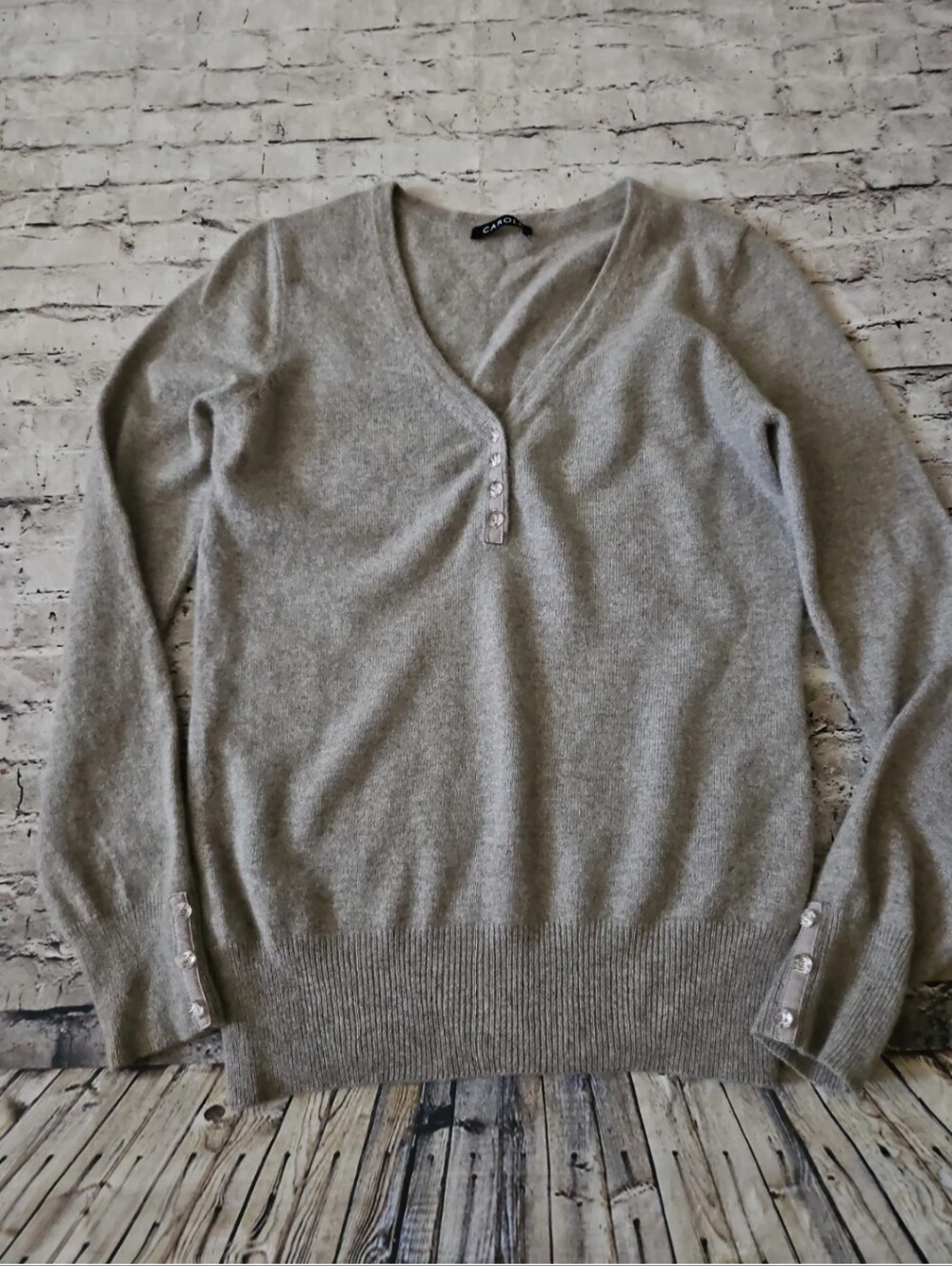 Caroll Light Gray Cashmere Sweater Size M? Read